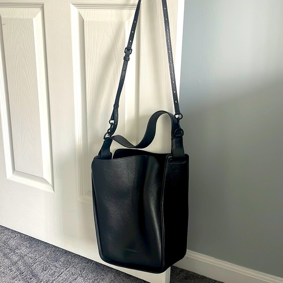 Balenciaga Bucket shoulder bag tote black leather new - Picture 1 of 14